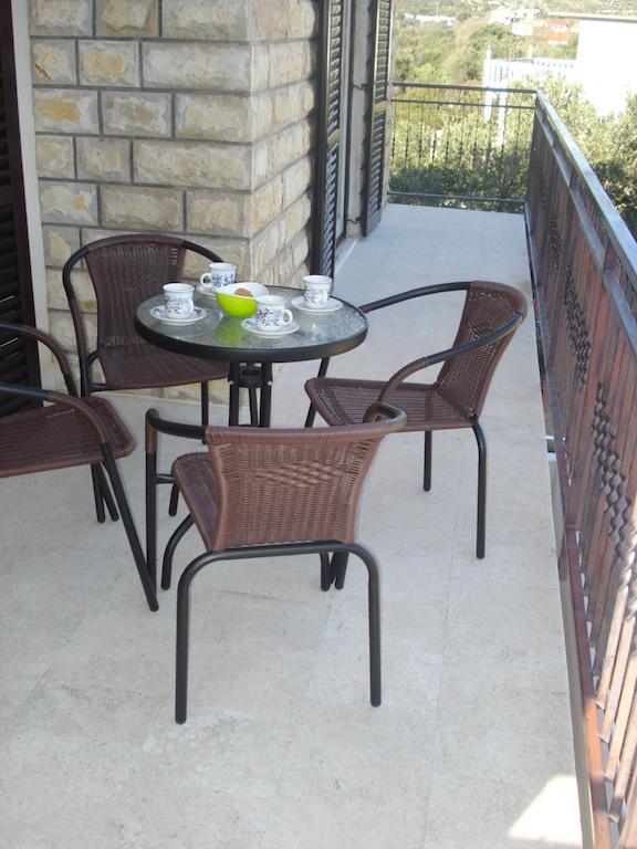 Apartments Dalmacija 罗戈兹尼察 客房 照片